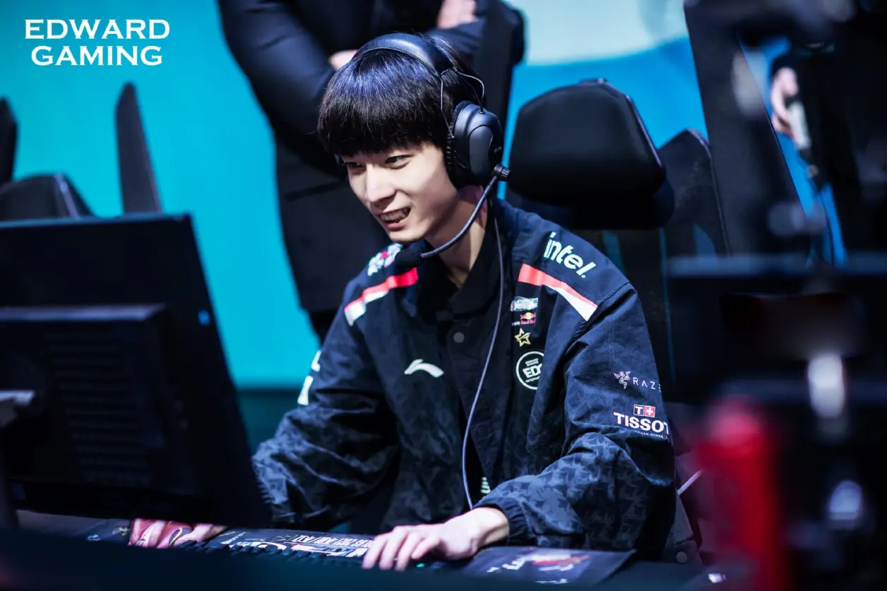 开云官网-包含EDG绝杀LGD，Meiko拿下关键大龙强强对话八强赛，锁定晋级资格的词条