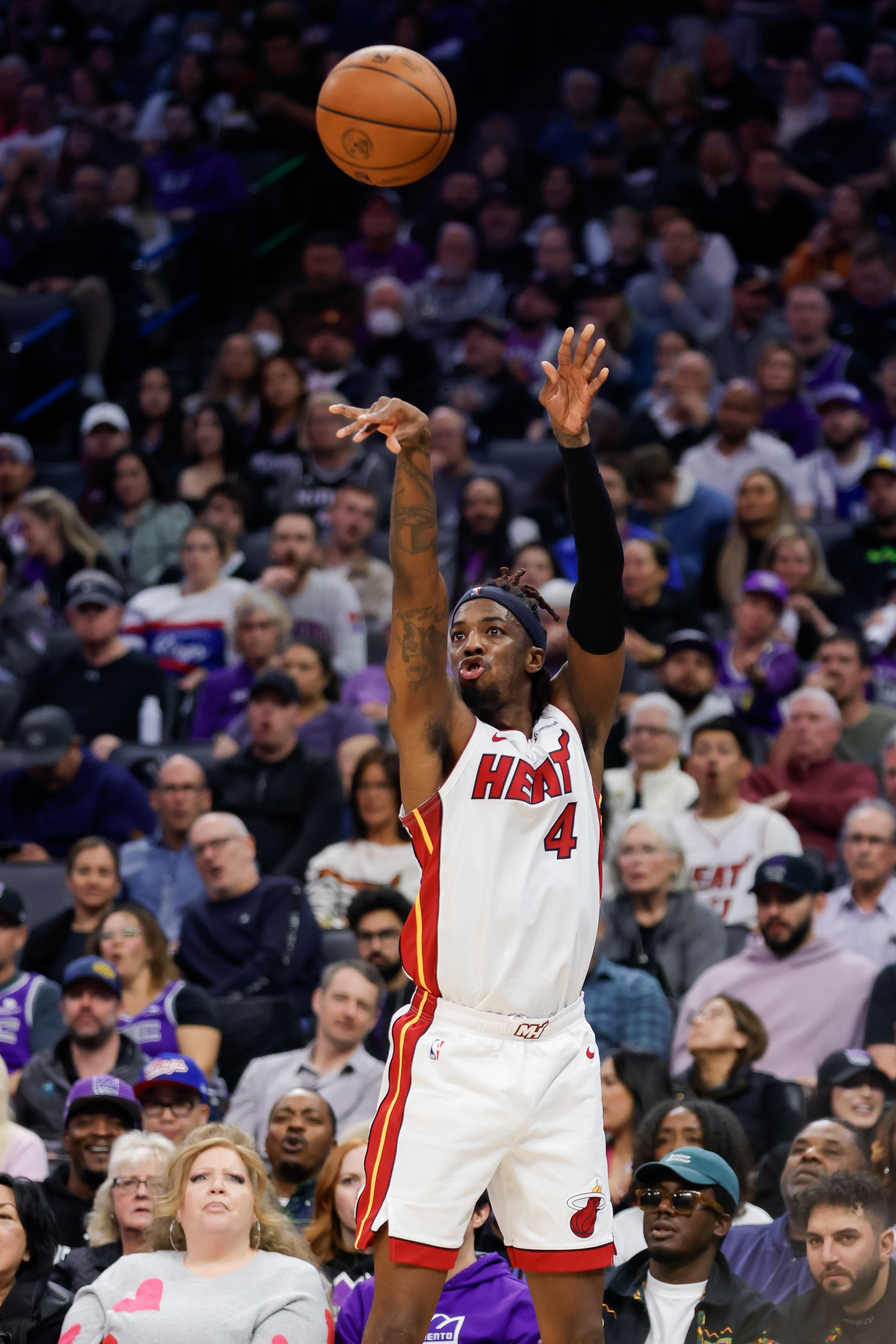 开云体育官方网站-独行侠绝地反击步行者，巴图姆送出助攻