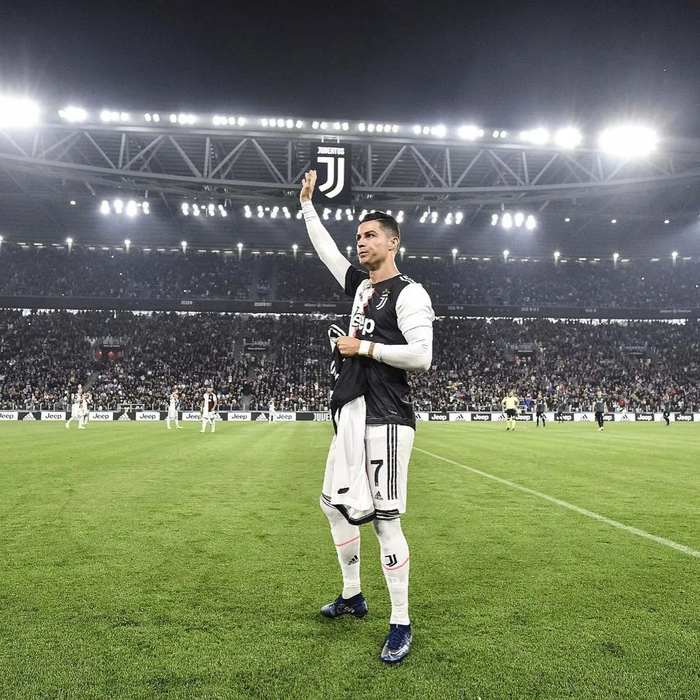 尤文完胜罗马，C罗惊艳世界