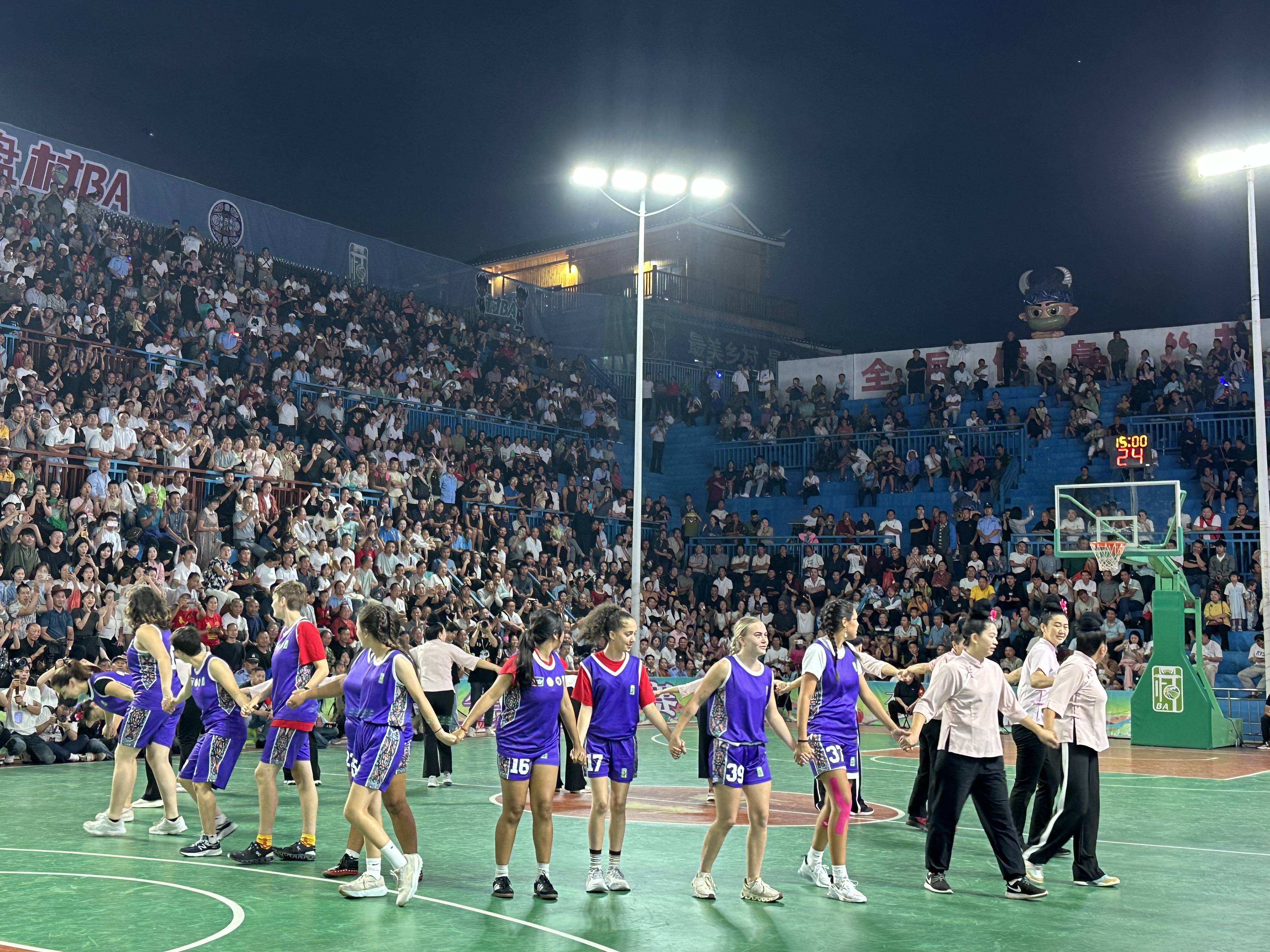 开云体育平台APP-包含篮球比赛场上激烈角逐，精彩纷呈惊险连连的词条