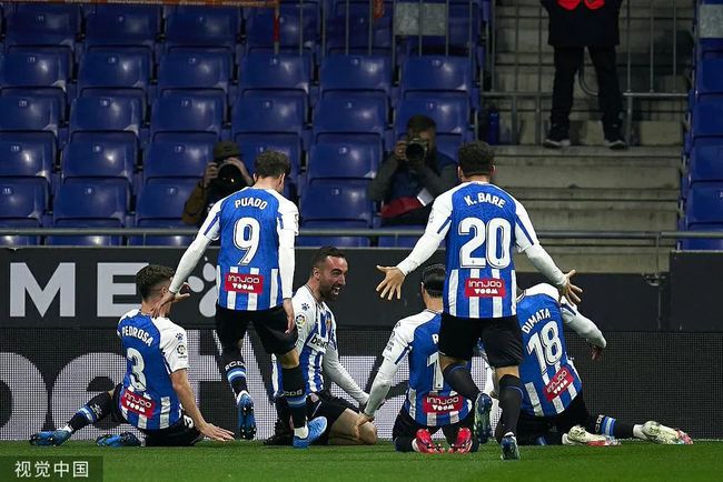 阿尔梅里亚期待与瓦伦西亚的胜利之战的简单介绍