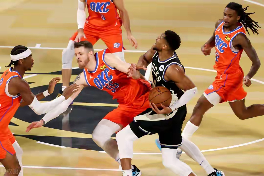 开云平台-关于雄鹿险胜福建队，恩比德点燃赛场的信息