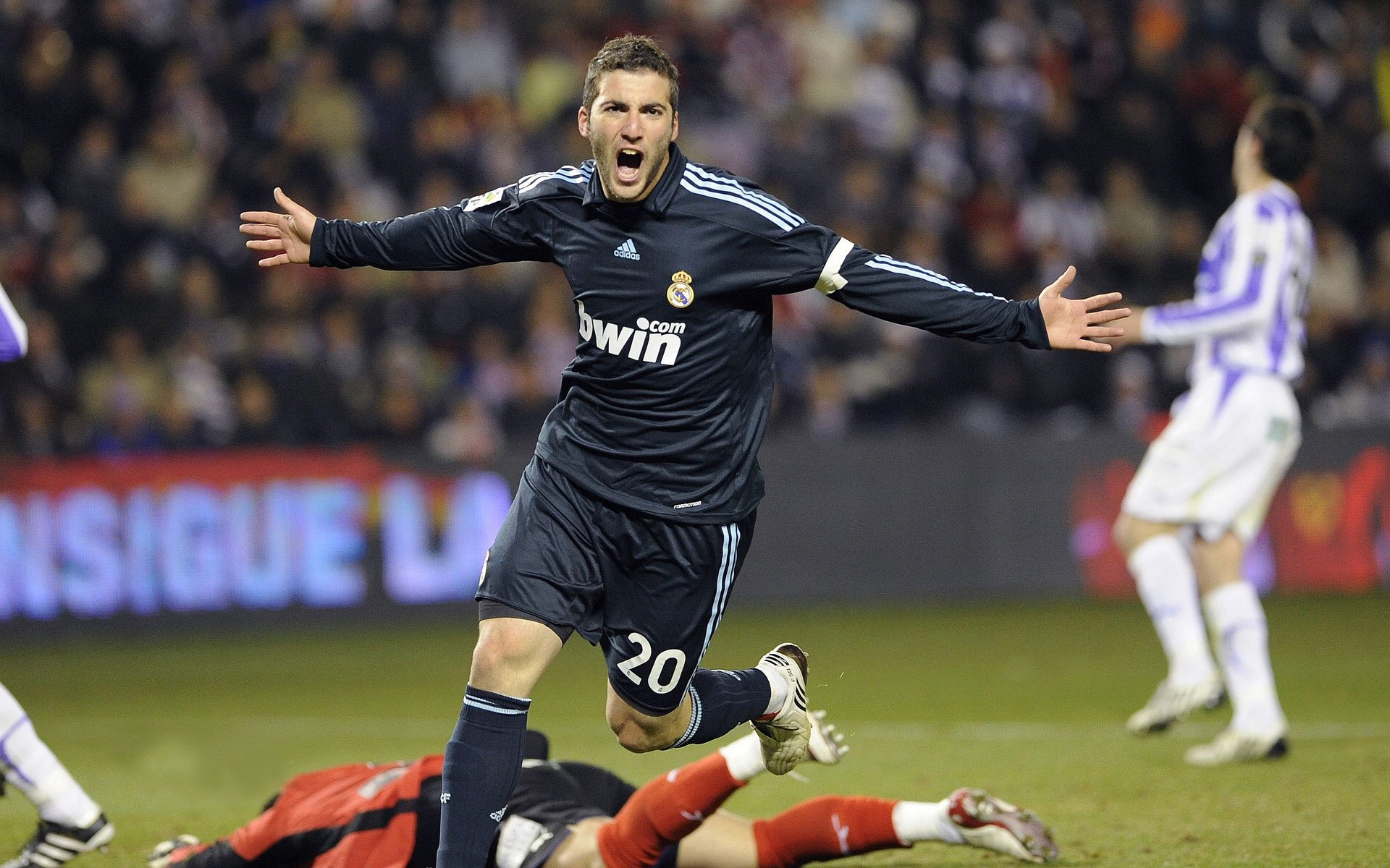 开云体育直播-奥利维耶的救赎之路，波兰铁骑如何斩落拉齐奥