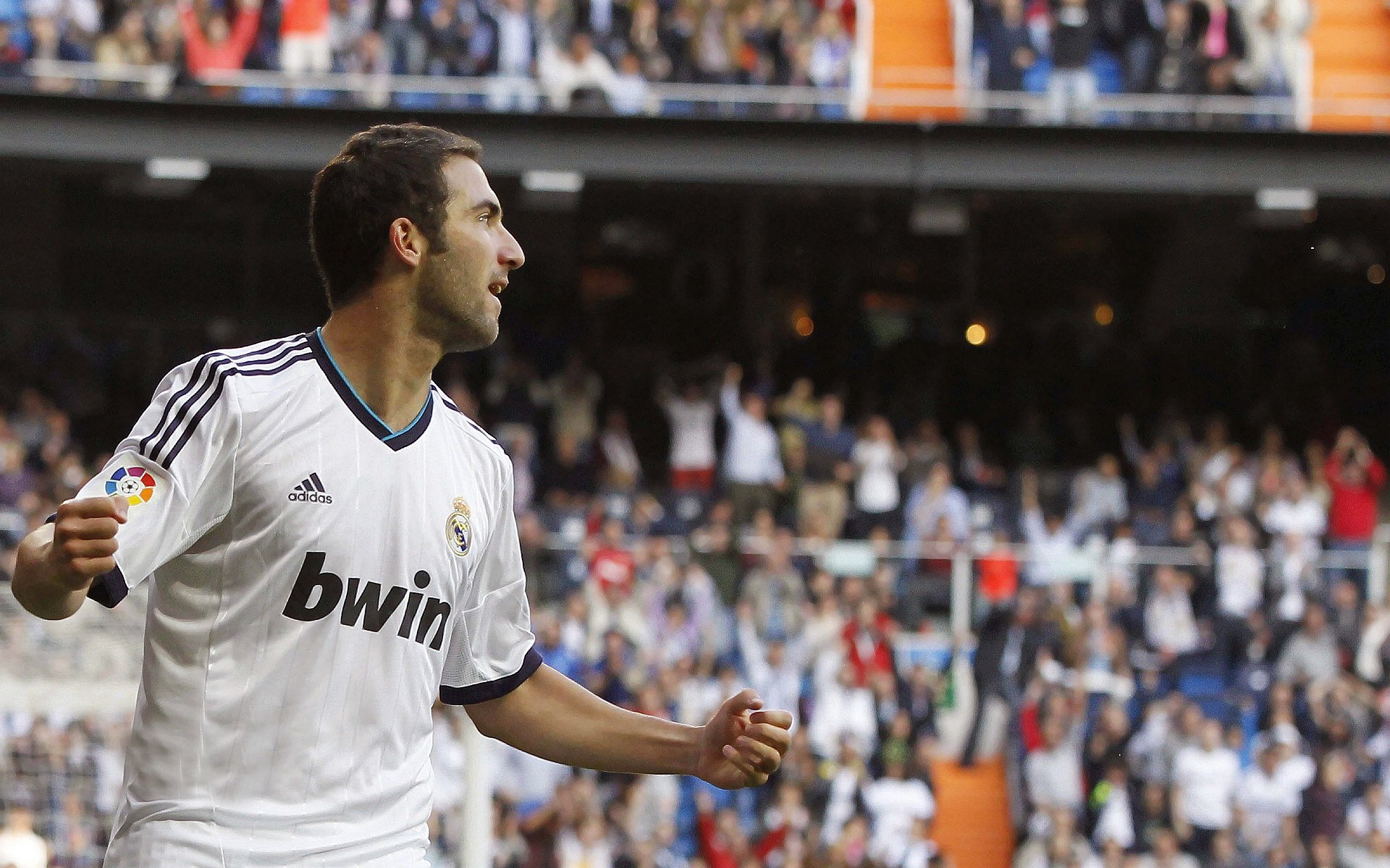 年度焦点之战之夜，锡安完成里程碑，书写新时代传奇